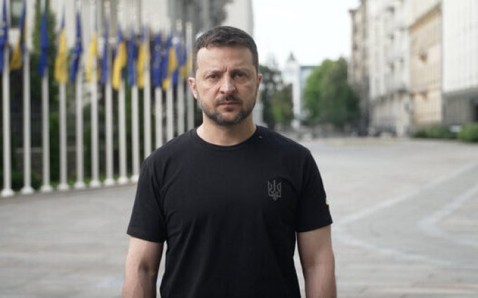 Зеленський: Від початку червня росіяни застосували більш 2400 КАБів, із них 700 – на Харківщині.... Зеленський:-Від-початку-червня-росіяни-застосували-більш-2400-КАБів,-із-них-700-–-на-Харківщині.