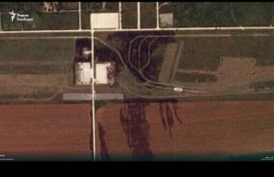 Атака Сил оборони по базі “шахедів” біля Єйська: з’явилися супутникові знімки. ВIДЕО Атака-Сил-оборони-по-базі-“шахедів”-біля-Єйська:-з’явилися-супутникові-знімки.-ВiДЕО