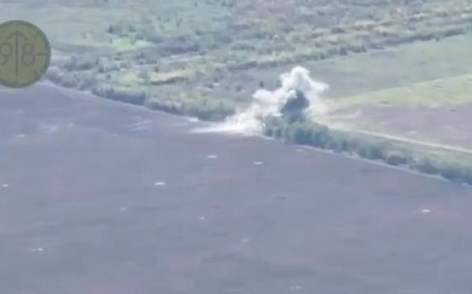 Сили оборони виявили та уразили ворожий танк. ВIДЕО Сили-оборони-виявили-та-уразили-ворожий-танк.-ВiДЕО