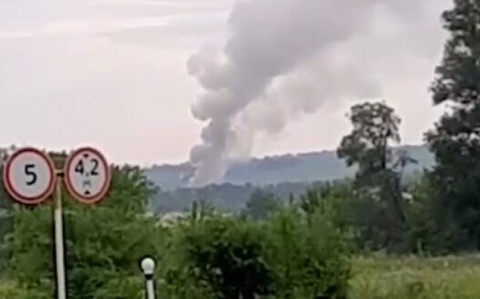 Склад боєприпасів уражено у Воронезькій області РФ, – ГУР МО. ВIДЕО Склад-боєприпасів-уражено-у-Воронезькій-області-РФ,-–-ГУР-МО.-ВiДЕО