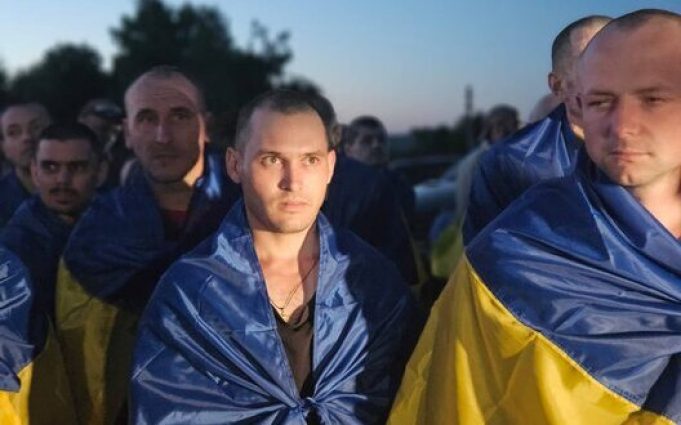 Додому повернулись 90 людей з російського полону, – Зеленський. ВІДЕО+ФОТОрепортаж Додому-повернулись-90-людей-з-російського-полону,-–-Зеленський.-ВІДЕО+ФОТОрепортаж
