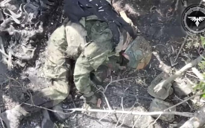 Бійці 47 ОМБр влучно ліквідували російського загарбника із безпілотника. ВIДЕО Бійці-47-ОМБр-влучно-ліквідували-російського-загарбника-із-безпілотника.-ВiДЕО