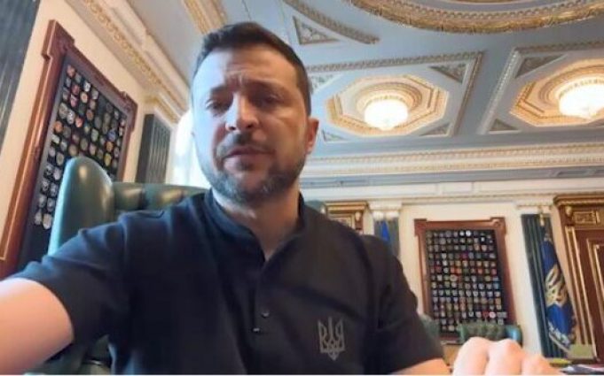 За час війни в Україну з російської неволі повернули вже 3310 осіб. Нині готуємо нові... За-час-війни-в-Україну-з-російської-неволі-повернули-вже-3310-осіб-Нині-готуємо-нові.
