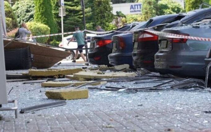 Ранкова атака РФ на Дніпро: 4 людини загинули, 27 – постраждали. ВІДЕО+ФОТОрепортаж Ранкова-атака-РФ-на-Дніпро:-4-людини-загинули,-27-–-постраждали.-ВІДЕО+ФОТОрепортаж