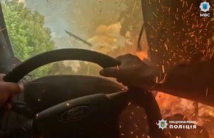 Росіяни атакували евакуаційне авто під Торецьком, поранено двох парамедиків. ВIДЕО Росіяни-атакували-евакуаційне-авто-під-Торецьком,-поранено-двох-парамедиків.-ВiДЕО