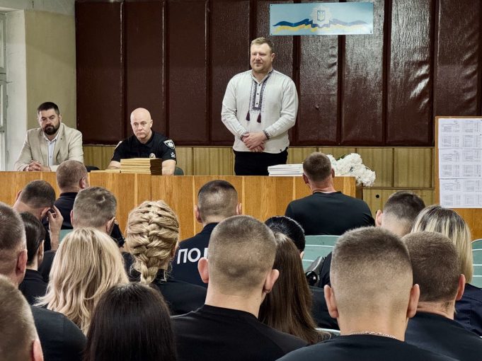 У Нововолинську привітали працівників поліції з професійним святом У-Нововолинську-привітали-працівників-поліції-з-професійним-святом
