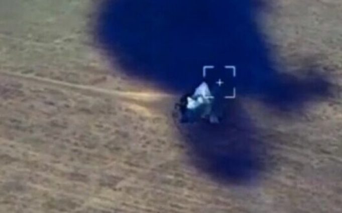 Знищення російських операторів БпЛА ZALA разом з машиною управління ворога. ВIДЕО Знищення-російських-операторів-БпЛА-zala-разом-з-машиною-управління-ворога.-ВiДЕО