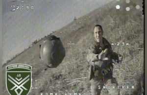 Російський солдат збив український дрон каскою та самоліквідувався. ВIДЕО Російський-солдат-збив-український-дрон-каскою-та-самоліквідувався.-ВiДЕО