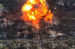 Знищення ворожої ТОС-1А “Солнцепьок” на покровському напрямку. ВIДЕО Знищення-ворожої-ТОС-1А-“Солнцепьок”-на-покровському-напрямку.-ВiДЕО