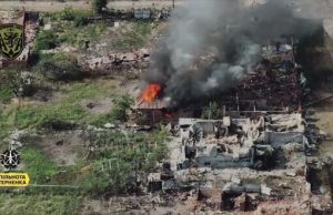 Українські захисники нищать ворожих пілотів БпЛА. ВIДЕО Українські-захисники-нищать-ворожих-пілотів-БпЛА.-ВiДЕО