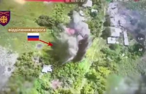 Артилеристи вогнем накрили місце розташування російських загарбників. ВIДЕО Артилеристи-вогнем-накрили-місце-розташування-російських-загарбників.-ВiДЕО