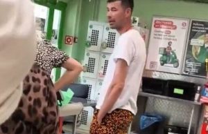 П’яний “герой СВО” сварить покупців магазину у російських Чебоксарах: “Ссыкуны #баные! Педики! Я за вас... П’яний-“герой-СВО”-сварить-покупців-магазину-у-російських-Чебоксарах:-“Ссыкуны-#баные!-Педики!-Я-за-вас.