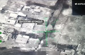 Прикордонники знищили автівки, гармати-гаубиці окупантів на Бахмутському напрямку. ВIДЕО Прикордонники-знищили-автівки,-гармати-гаубиці-окупантів-на-Бахмутському-напрямку.-ВiДЕО