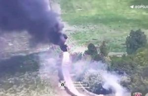 Прикордонники знищили МТЛБ і БМП окупантів на Харківському напрямку. ВIДЕО Прикордонники-знищили-МТЛБ-і-БМП-окупантів-на-Харківському-напрямку.-ВiДЕО