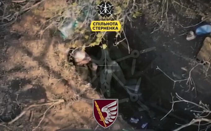 Десантники зафільмували самогубство російського загарбника. ВIДЕО Десантники-зафільмували-самогубство-російського-загарбника.-ВiДЕО