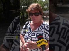Приносять квіти до будинку Фаріон (ВІДЕО) Приносять квіти до будинку Фаріон (ВІДЕО)