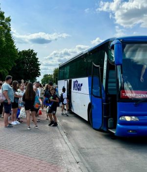 Школярі-Нововолинської-громади-повернулися-з-відпочинку-у-Білгораї Школярі-Нововолинської-громади-повернулися-з-відпочинку-у-Білгораї
