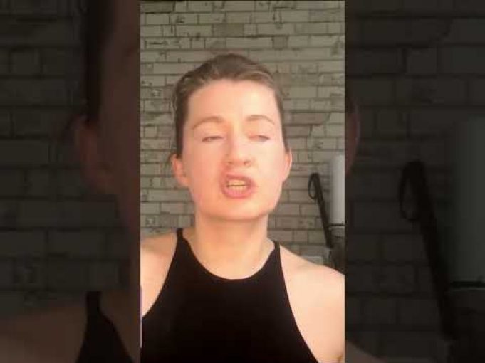 ХАРОШАЯ рУСКАЯ від Рагулівни (ВІДЕО) ХАРОШАЯ рУСКАЯ від Рагулівни (ВІДЕО)