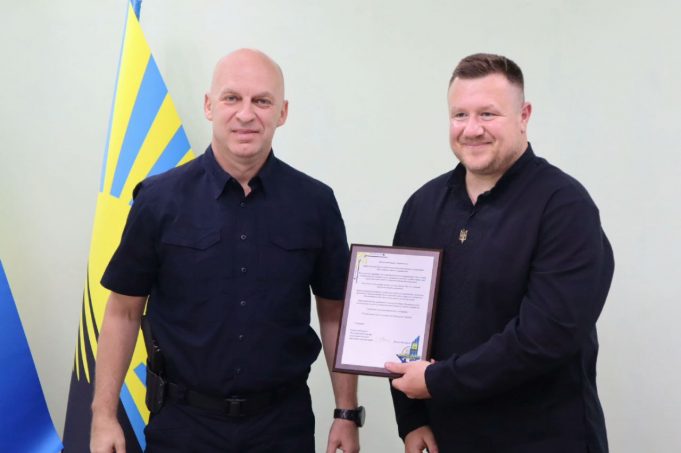 Міський голова підписав Меморандум між Нововолинською громадою та Донецькою ОВА Міський-голова-підписав-Меморандум-між-Нововолинською-громадою-та-Донецькою-ОВА