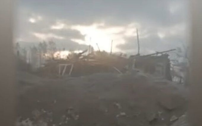 Життя і смерть у Кринках: Захисники розповіли про бої на лівобережжі Херсонщини. ВIДЕО Життя-і-смерть-у-Кринках:-Захисники-розповіли-про-бої-на-лівобережжі-Херсонщини.-ВiДЕО
