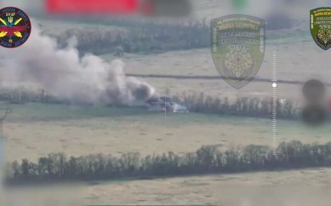 Воїни 110 ОМБр знищили дронами-камікадзе “Урал” окупантів. ВIДЕО Воїни-110-ОМБр-знищили-дронами-камікадзе-“Урал”-окупантів.-ВiДЕО
