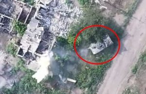 Поблизу Часового Яру бійці відбили штурм окупантів та полонили одного росіянина. ВIДЕО Поблизу-Часового-Яру-бійці-відбили-штурм-окупантів-та-полонили-одного-росіянина.-ВiДЕО