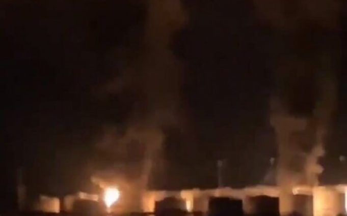 У Ростовській області вночі лунали вибухи, виникла пожежа на військовому аеродромі. ВIДЕО У-Ростовській-області-вночі-лунали-вибухи,-виникла-пожежа-на-військовому-аеродромі.-ВiДЕО