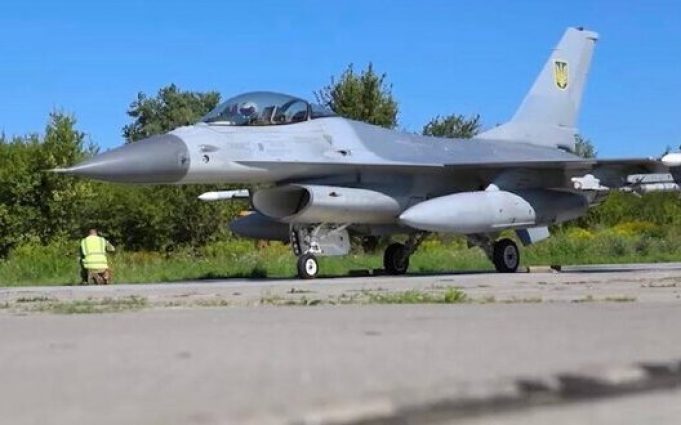 F-16 в Україні, – Зеленський показав перші отримані західні винищувачі. ВIДЕО f-16-в-Україні,-–-Зеленський-показав-перші-отримані-західні-винищувачі.-ВiДЕО