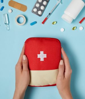 Якою-має-бути-аптечка-першої-допомоги-на-виробництві?