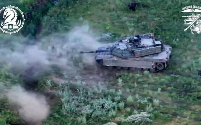 Воїни 47 ОМБр на танку “Abrams” знищують окупантів на Покровському напрямку. ВIДЕО Воїни-47-ОМБр-на-танку-“abrams”-знищують-окупантів-на-Покровському-напрямку.-ВiДЕО