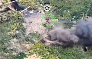 Наші бійці ліквідували окупанта: тіло загарбника зробило сальто у повітрі. ВIДЕО Наші-бійці-ліквідували-окупанта:-тіло-загарбника-зробило-сальто-у-повітрі.-ВiДЕО