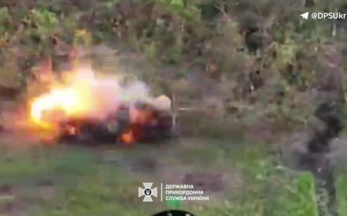 Прикордонники знищили кілька малих штурмових груп піхоти ворога на Сіверському напрямку. ВIДЕО Прикордонники-знищили-кілька-малих-штурмових-груп-піхоти-ворога-на-Сіверському-напрямку.-ВiДЕО