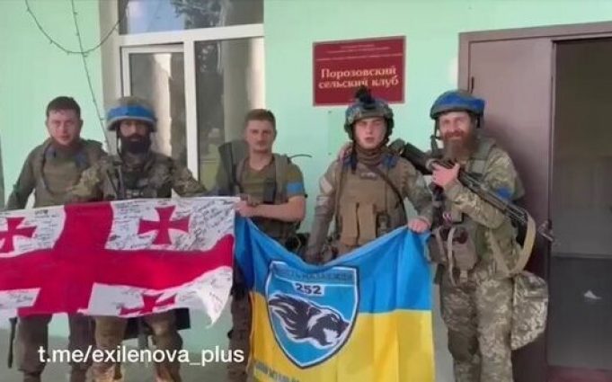 Українські військові записали звернення з села Пороз Бєлгородської області. ВIДЕО Українські-військові-записали-звернення-з-села-Пороз-Бєлгородської-області.-ВiДЕО