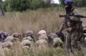 Наші бійці полонили ще близько 20 окупантів у Курській області. ВIДЕО Наші-бійці-полонили-ще-близько-20-окупантів-у-Курській-області.-ВiДЕО