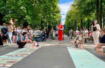 У Нововолинську вдруге провели змагання для малюків «Забіг у повзунках» У-Нововолинську-вдруге-провели-змагання-для-малюків-«Забіг-у-повзунках»