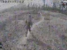 Дрон-камікадзе прилітає у спину російського загарбника. ВIДЕО Дрон-камікадзе-прилітає-у-спину-російського-загарбника.-ВiДЕО