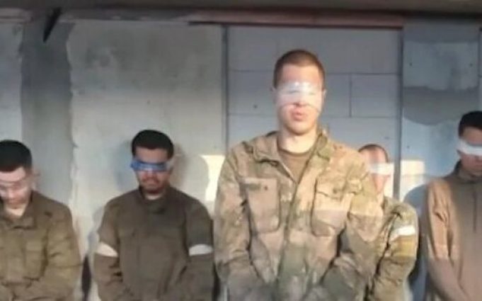 Полонені російські строковики просять Путіна обміняти їх на бійців “Азову”. ВIДЕО Полонені-російські-строковики-просять-Путіна-обміняти-їх-на-бійців-“Азову”.-ВiДЕО