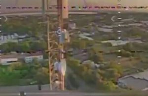 Знищено роботизовану камеру та антени зв’язку рашистів на Запорізькому напрямку, – ДПСУ. ВIДЕО Знищено-роботизовану-камеру-та-антени-зв’язку-рашистів-на-Запорізькому-напрямку,-–-ДПСУ.-ВiДЕО