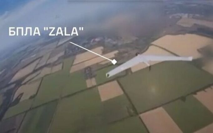 Бійці 47-ї ОМБР знищили у повітрі два ворожих БПЛА “Zala” за допомогою FPV-дронів. ВIДЕО Бійці-47-ї-ОМБР-знищили-у-повітрі-два-ворожих-БПЛА-“zala”-за-допомогою-fpv-дронів.-ВiДЕО