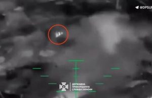 Прикордонники скидом з ударного БпЛА відправили окупанта у “вічний політ”. ВIДЕО Прикордонники-скидом-з-ударного-БпЛА-відправили-окупанта-у-“вічний-політ”.-ВiДЕО