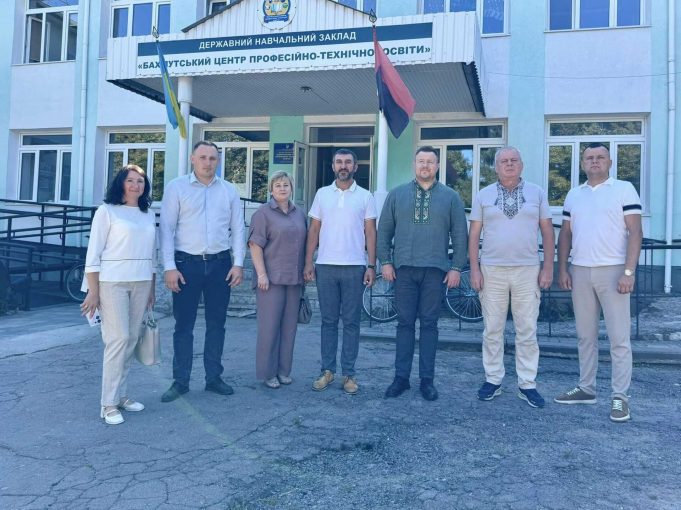 Гощанська громада поділилася досвідом релокації Бахмутського закладу профтехосвіти. Гощанська-громада-поділилася-досвідом-релокації-Бахмутського-закладу-профтехосвіти.