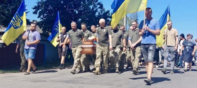 Героя Михайла Водоноса з Нововолинська похоронили в рідному селі Павлівка Героя-Михайла-Водоноса-з-Нововолинська-похоронили-в-рідному-селі-Павлівка