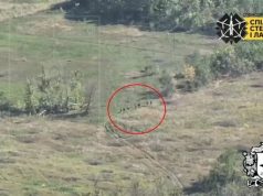 FPV-дрон атакує групу російських військових із 7 осіб на півночі Харківської області. ВIДЕО fpv-дрон-атакує-групу-російських-військових-із-7-осіб-на-півночі-Харківської-області.-ВiДЕО