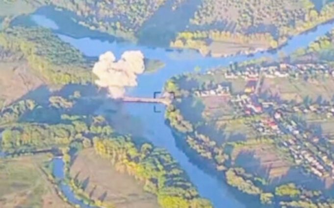 Авіація Повітряних Сил ЗСУ знищила ще один міст у Курській області РФ. ВIДЕО Авіація-Повітряних-Сил-ЗСУ-знищила-ще-один-міст-у-Курській-області-РФ.-ВiДЕО