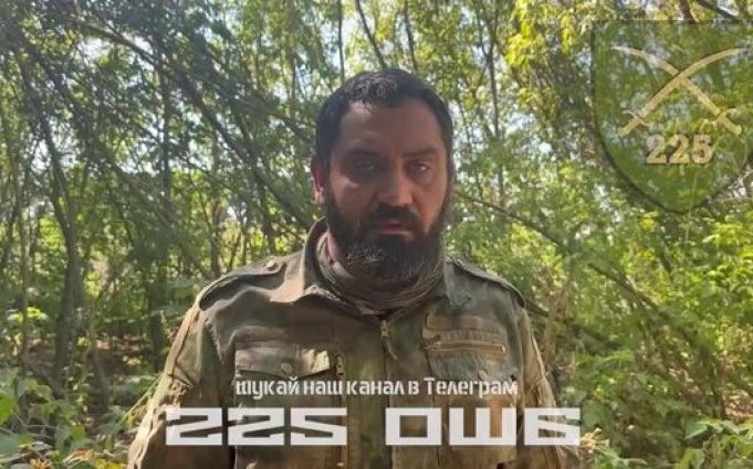 Бійці 225 ОШБ полонили російського командира в Курській області, залишки роти втекли. ВIДЕО Бійці-225-ОШБ-полонили-російського-командира-в-Курській-області,-залишки-роти-втекли.-ВiДЕО