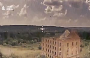 Розвідники уразили ворожу техніку росіян комплексами “Сич” та FPV-дронами. ВIДЕО Розвідники-уразили-ворожу-техніку-росіян-комплексами-“Сич”-та-fpv-дронами.-ВiДЕО