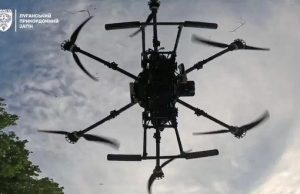 Прикордонники ліквідували скидами з “Вампіра” та “Мавіка” 4 окупантів на Сіверському напрямку. ВIДЕО Прикордонники-ліквідували-скидами-з-“Вампіра”-та-“Мавіка”-4-окупантів-на-Сіверському-напрямку.-ВiДЕО