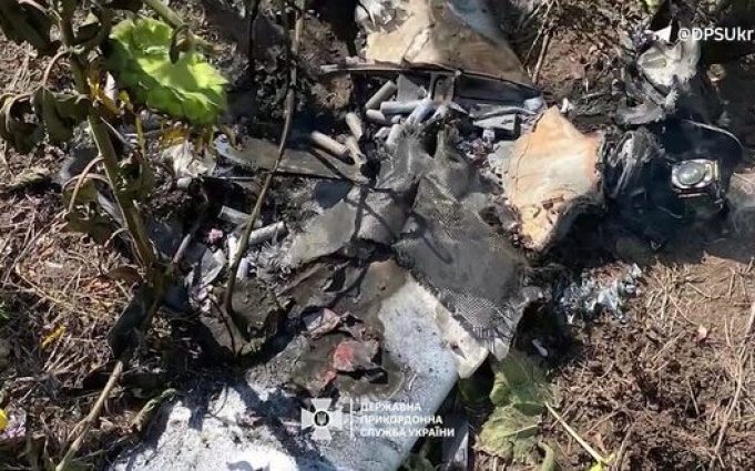 Прикордонники збили кілька ворожих БпЛА на Вовчанському напрямку. ВIДЕО Прикордонники-збили-кілька-ворожих-БпЛА-на-Вовчанському-напрямку.-ВiДЕО