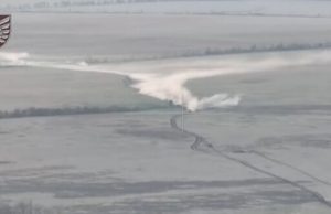 Відбиття штурму колони російської бронетехніки бійцями 79-ї ОДШБр. ВIДЕО Відбиття-штурму-колони-російської-бронетехніки-бійцями-79-ї-ОДШБр.-ВiДЕО