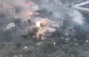 Воїни 95 ОДШБр ведуть вогонь по окупантах в Курській області з БМП “Marder”. ВIДЕО Воїни-95-ОДШБр-ведуть-вогонь-по-окупантах-в-Курській-області-з-БМП-“marder”.-ВiДЕО